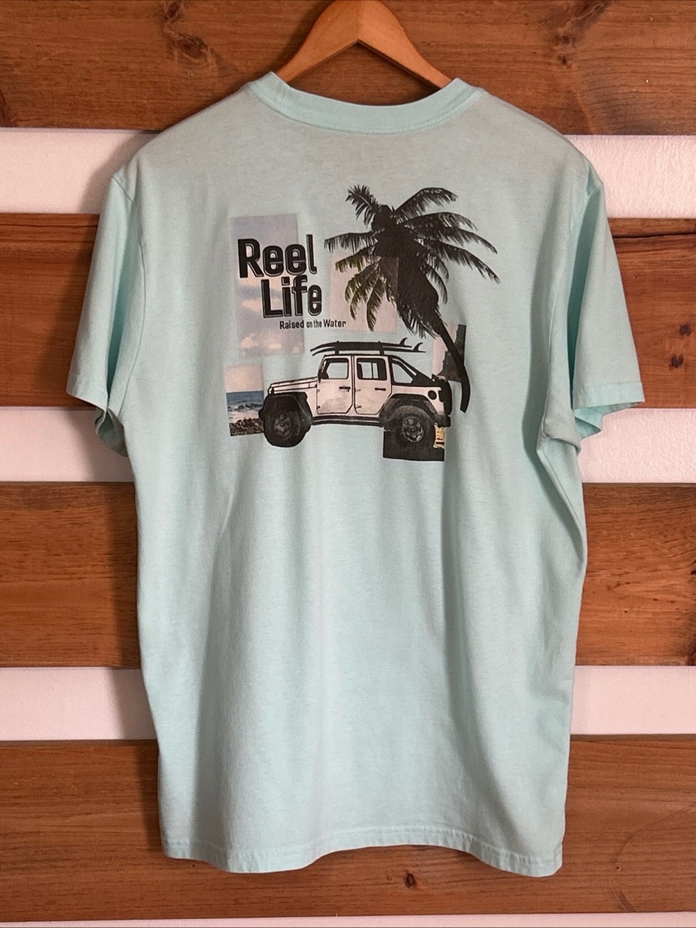 Reel Life Mint Green Size Large Short Sleeve Graphic T-Shirt w/Surfer Logo - Picture 2 of 8